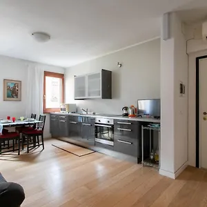  Apartamento Lance With Lift, 2 Minutes Walk From The Train Station Italia